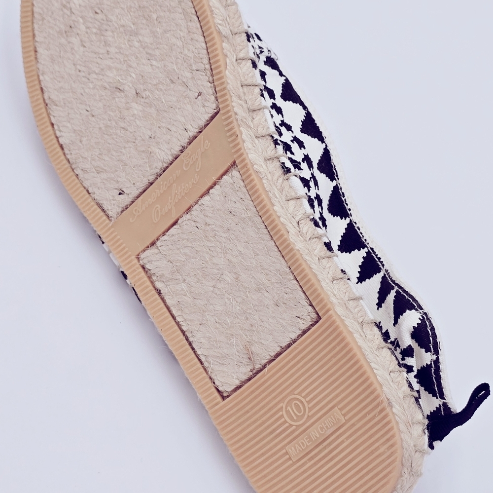 NEW! AE Outfitters Black and White Espadrilles - Picture 2 of 5
